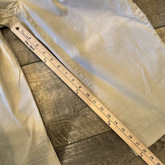 Eddie Bauer Women's Lightweight Capris Sand Size 12 - Picture 3 of 7